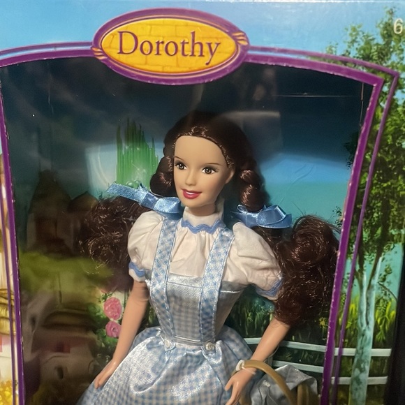 Vintage Dorothy, Wizard of Oz, collectible BARBIE 2006 Pink Label, original box - Picture 2 of 16
